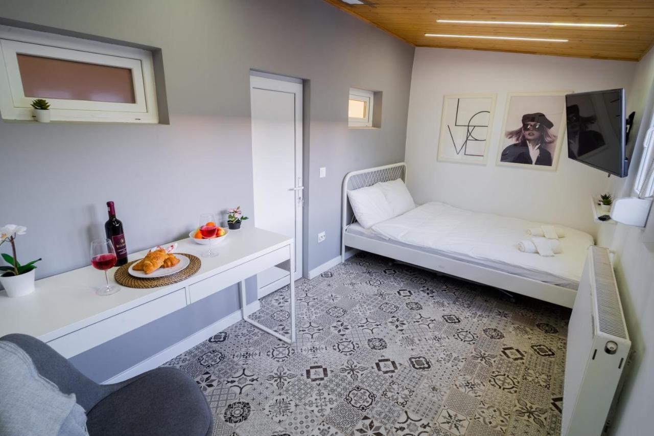 One Bedroom Flat In Bucharest'S Historic District ภายนอก รูปภาพ