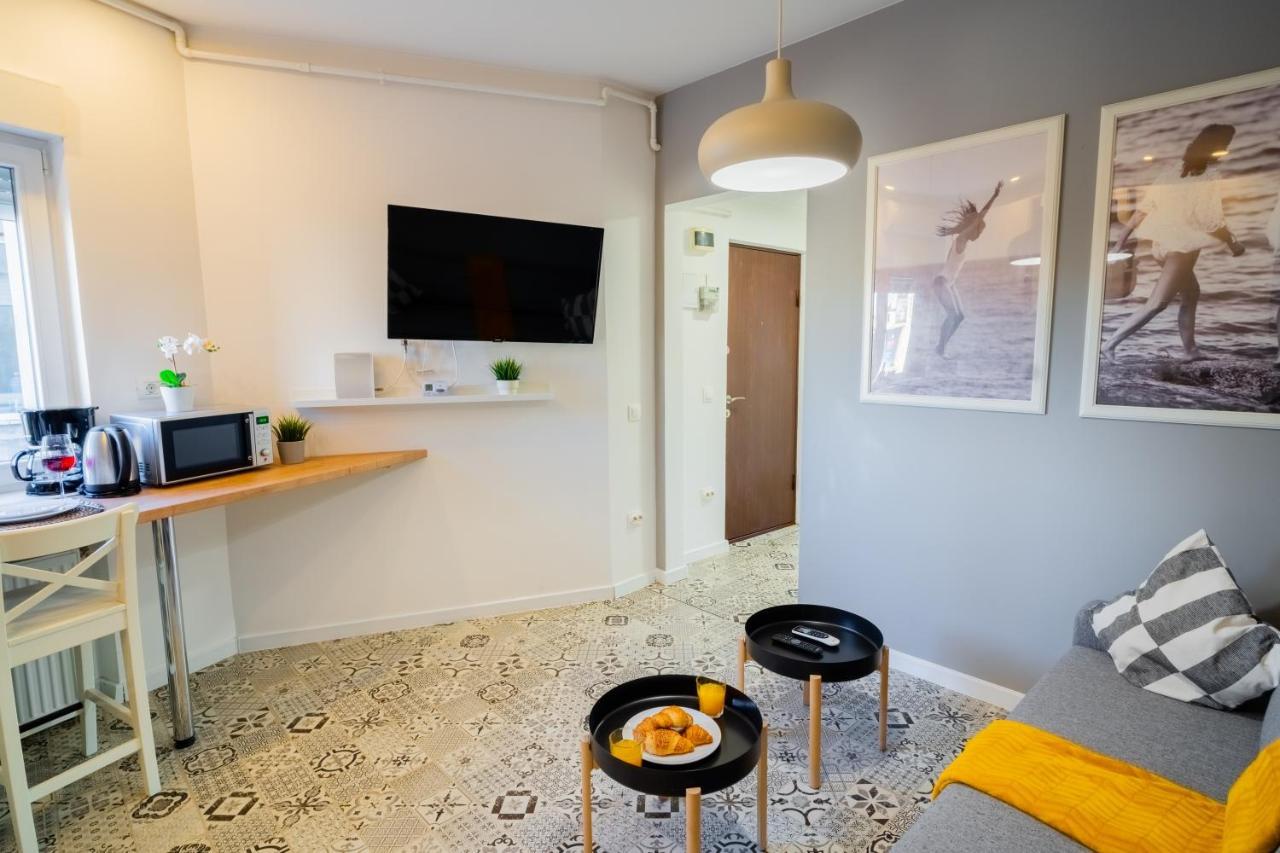 One Bedroom Flat In Bucharest'S Historic District ภายนอก รูปภาพ