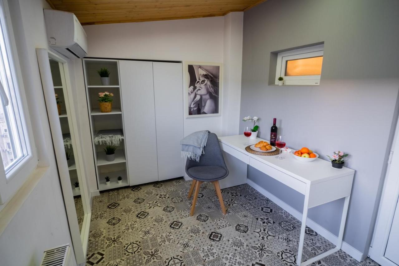One Bedroom Flat In Bucharest'S Historic District ภายนอก รูปภาพ