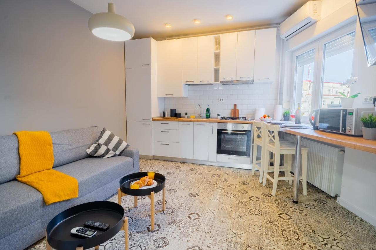 One Bedroom Flat In Bucharest'S Historic District ภายนอก รูปภาพ